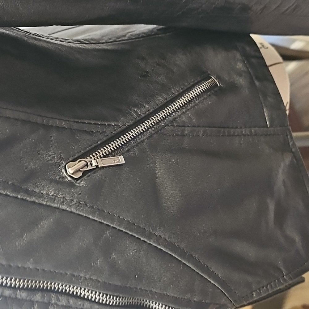 "Real Leather" Cropped, Lined Moto Leather Jacket, Women's Size L - Picture 5 of 16
